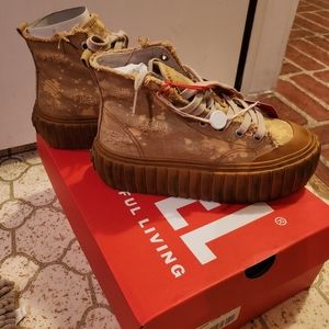 Diesel Boots Size 35.5 NIB...